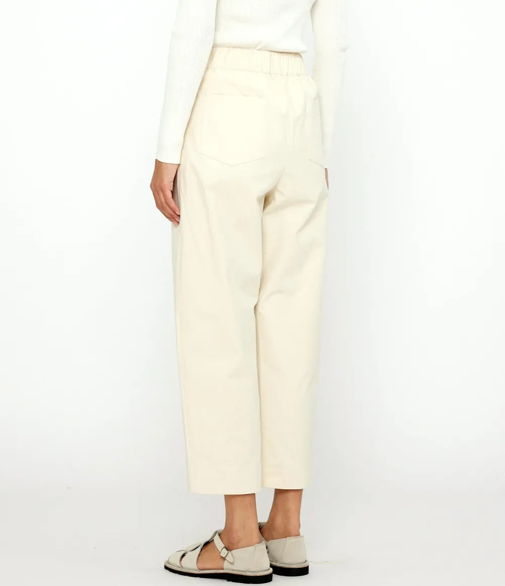 curve legged trouser