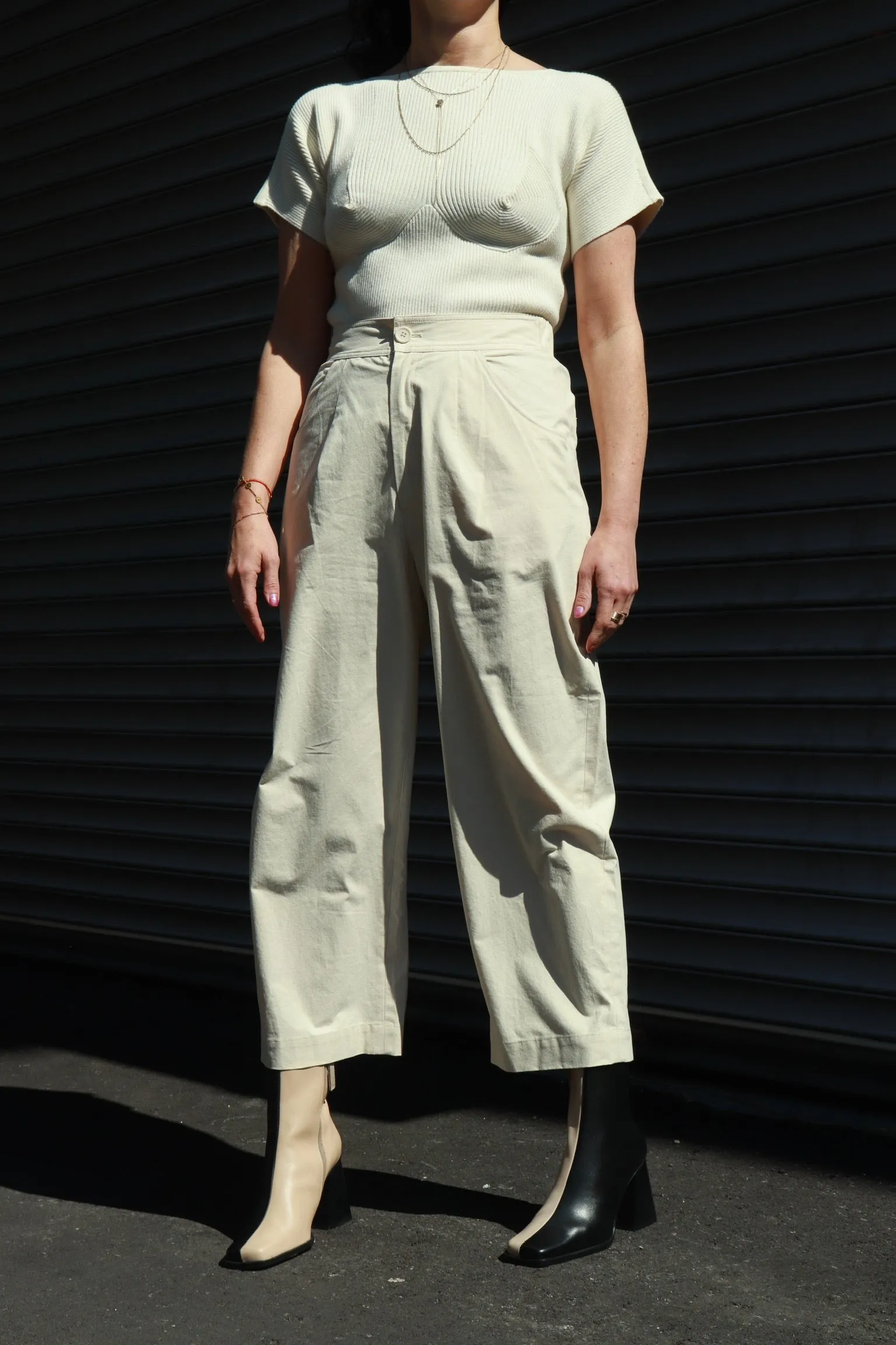 curve legged trouser