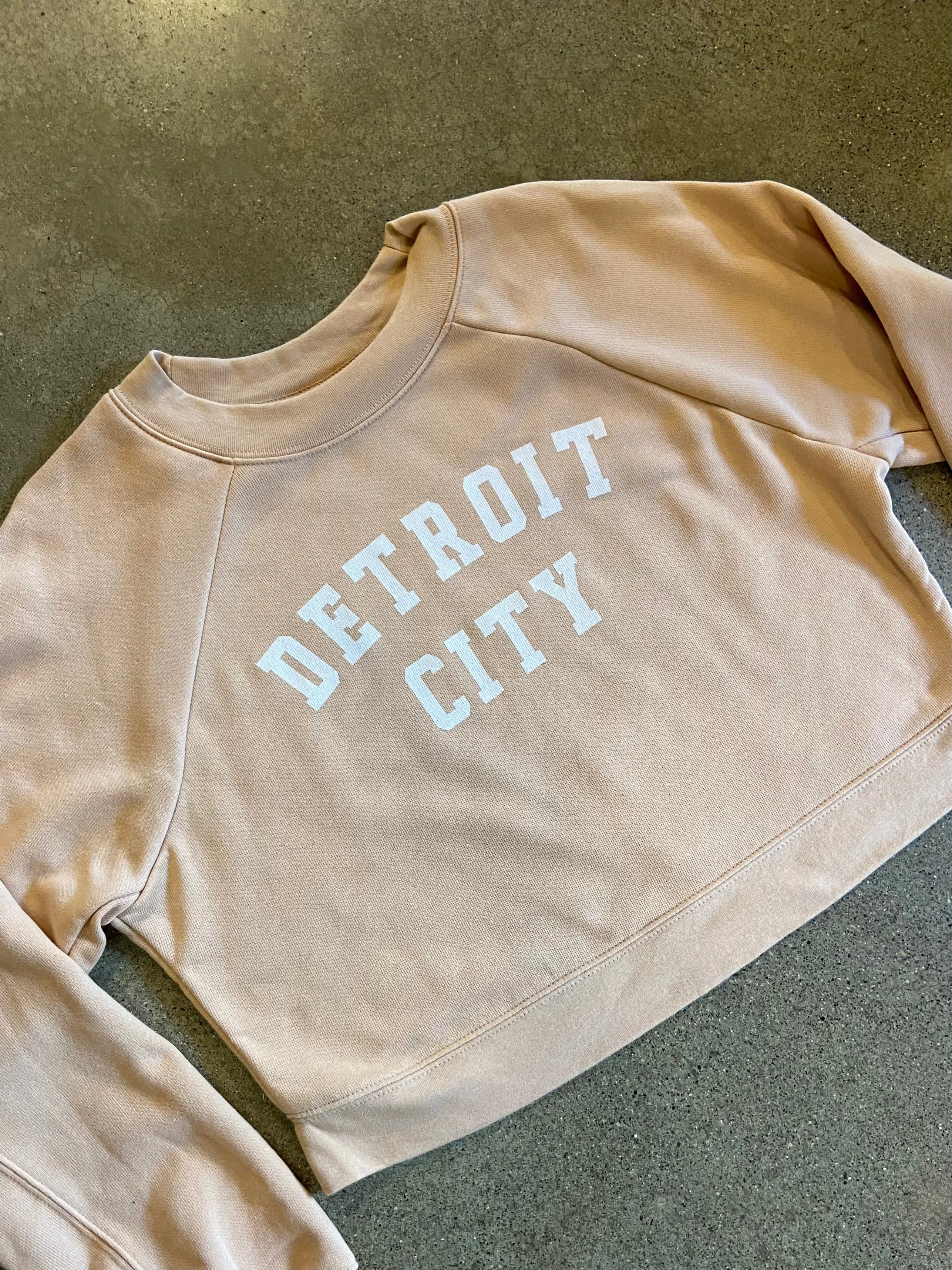 Detroit City Raglan Pullover /  White   Heather Sand  / Women's