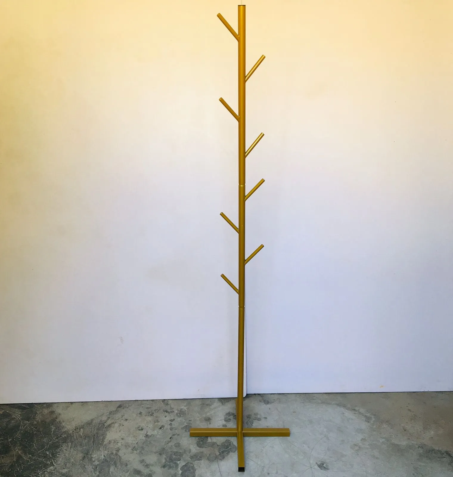 X - Style Tree Shaped Coat Stand Floor Standing Metal Rack With 8 Hangers With Metal Base