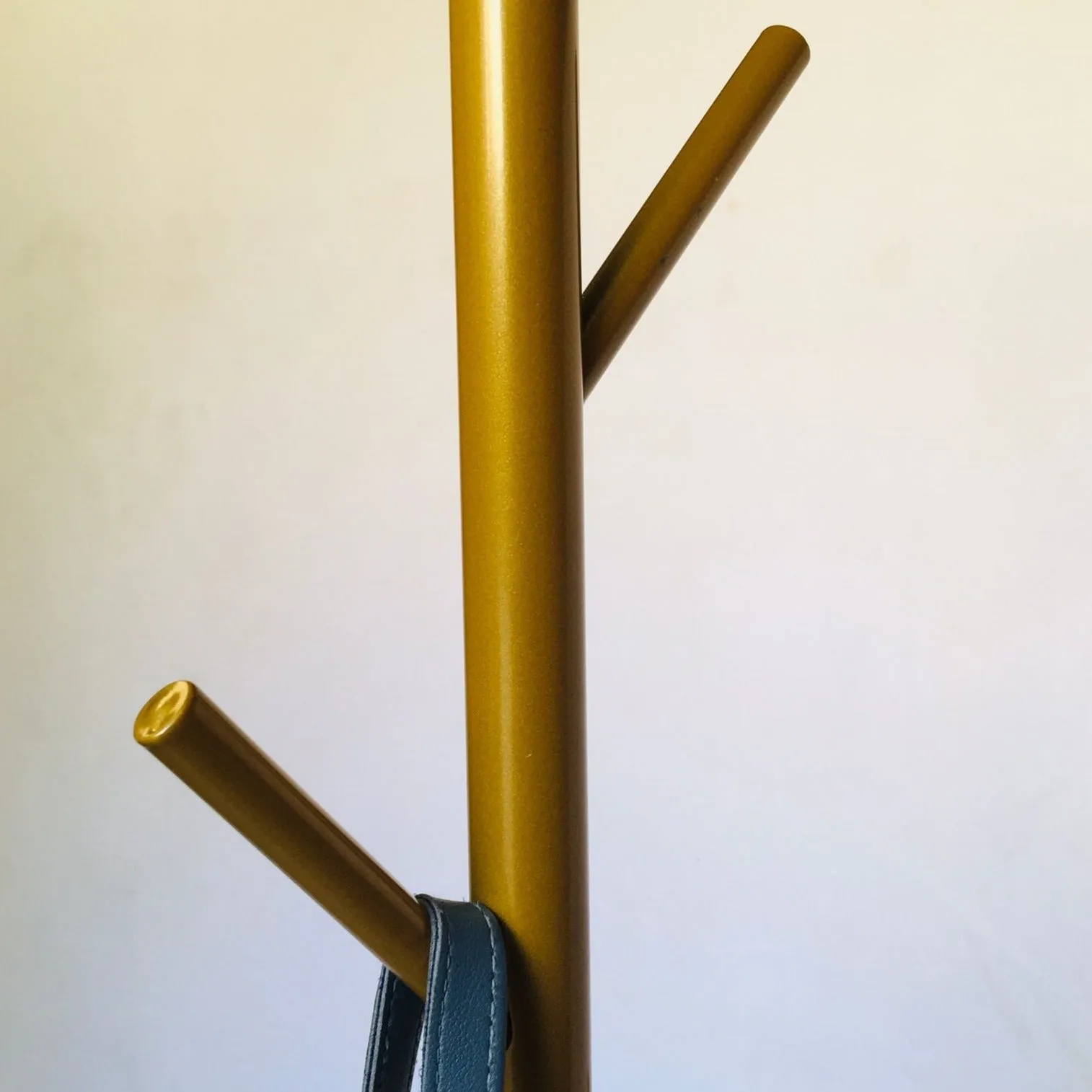 X - Style Tree Shaped Coat Stand Floor Standing Metal Rack With 8 Hangers With Metal Base