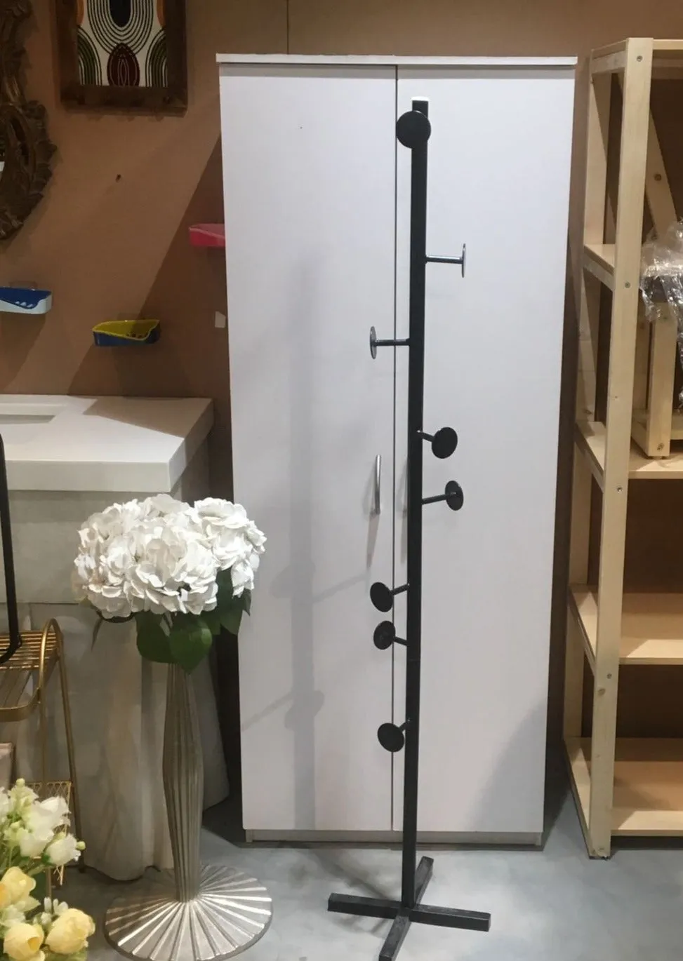 X - Style Tree Shaped Coat Stand Floor Standing Metal Rack With 8 Hangers With Metal Base