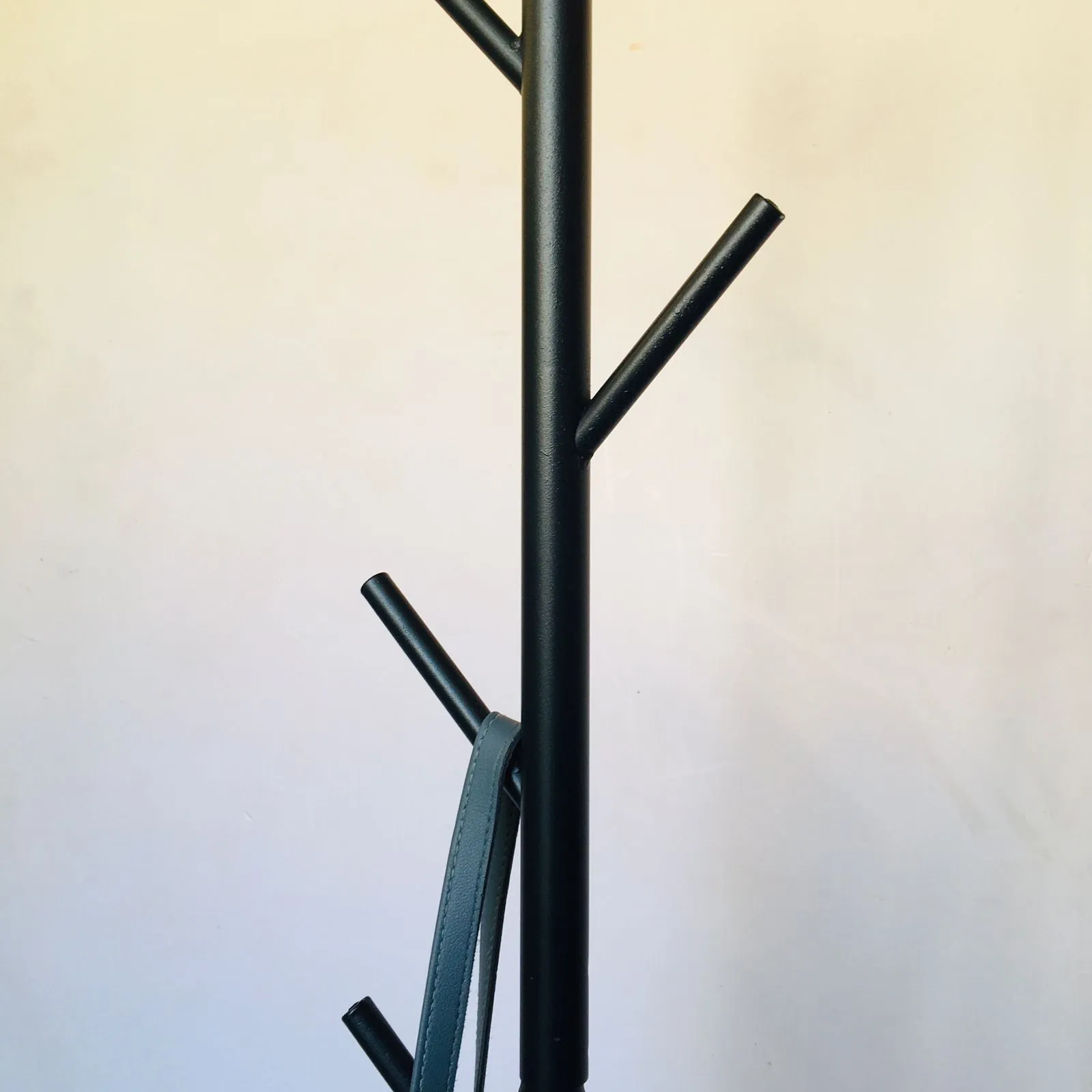 X - Style Tree Shaped Coat Stand Floor Standing Metal Rack With 8 Hangers With Metal Base