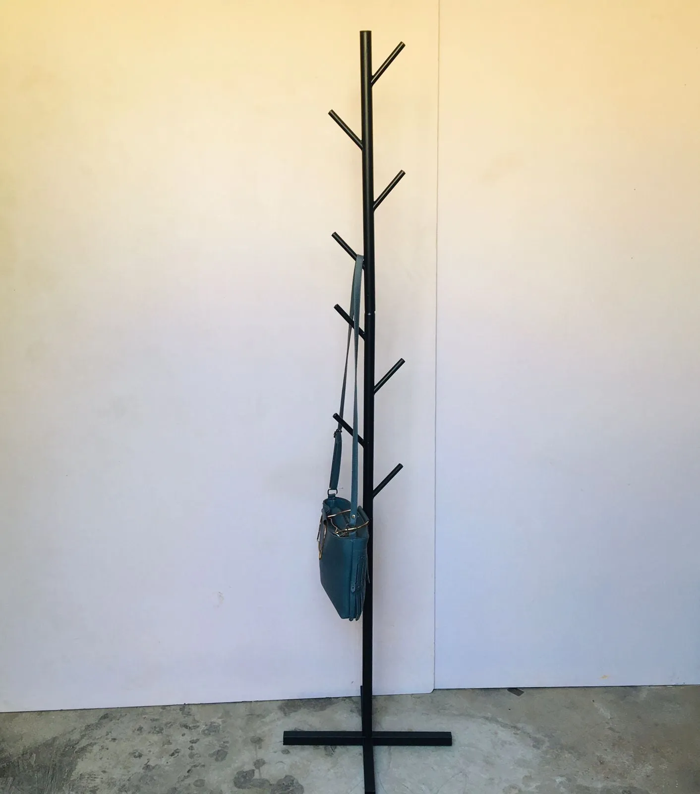 X - Style Tree Shaped Coat Stand Floor Standing Metal Rack With 8 Hangers With Metal Base